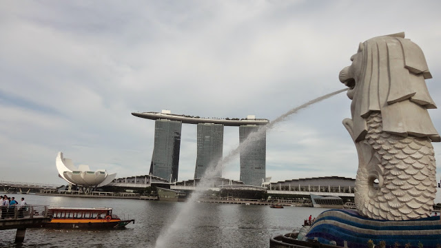 Merlion, é o símbolo de Singapura