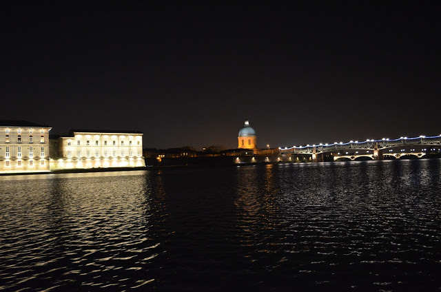 Toulouse de noite