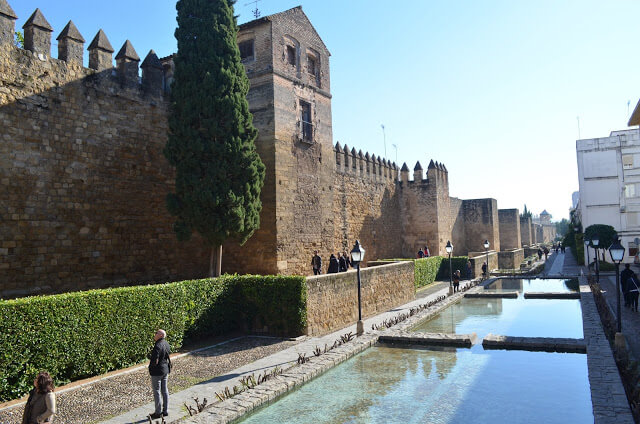 Muralhas og Puerta de Almodôvar