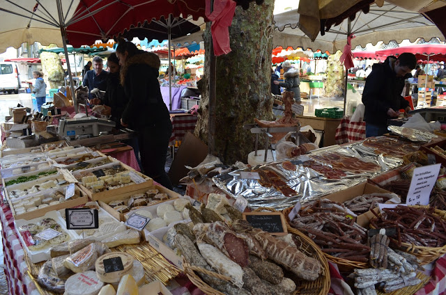 feira de rua em Aix-en-Provence