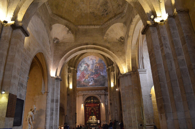  Catedral de Paroisse Cathédrale Saint Sauveur