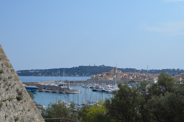 O que fazer em Antibes e quais são suas principais atrações?