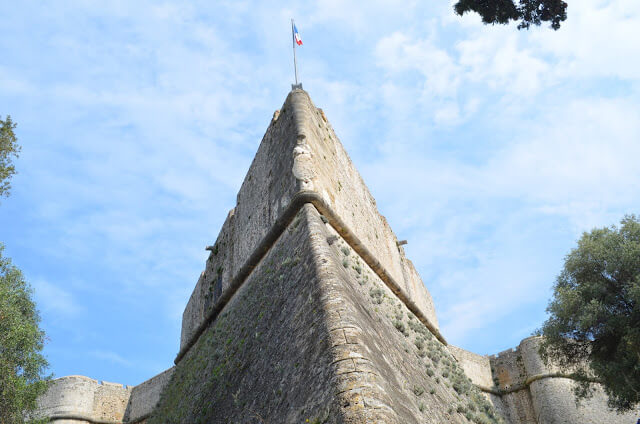 Quais são suas principais atrações de Antibes