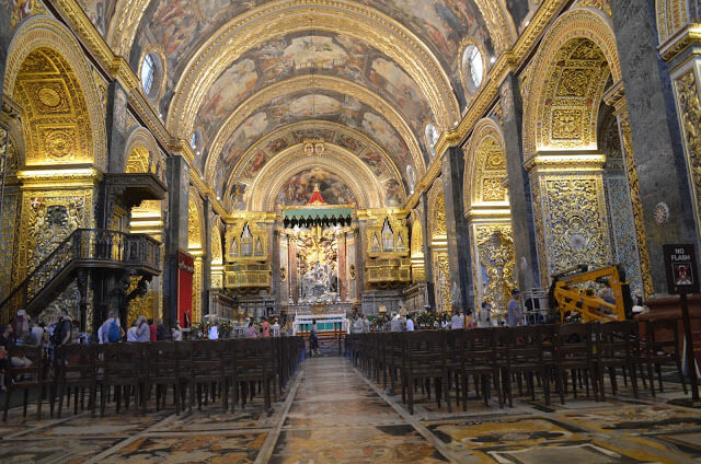 Por dentro da Igreja São João