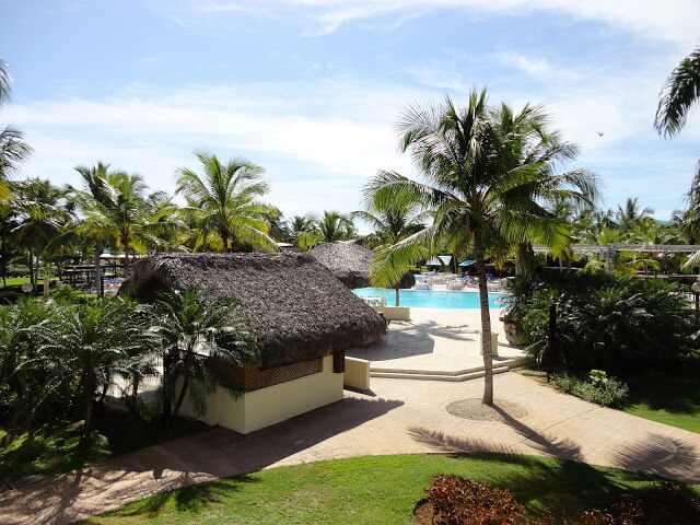 Piscina do hotel Dreams La Romana Resort & Spa