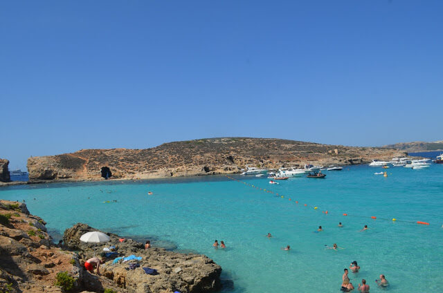 Vista da praia de Blue Lagoon