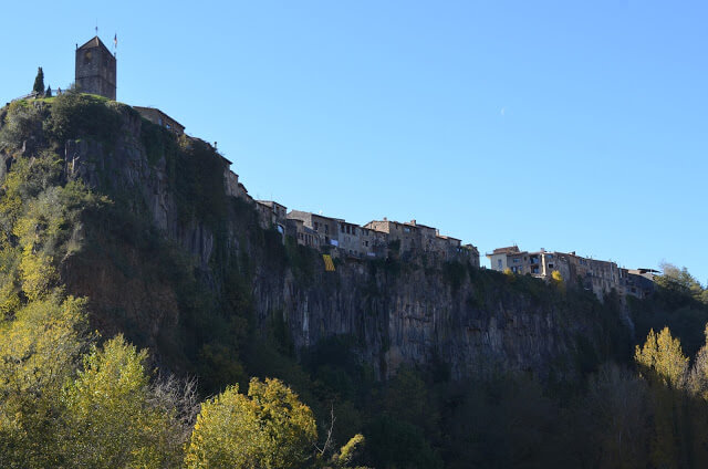 A charmosa Castellfollit de la Roca