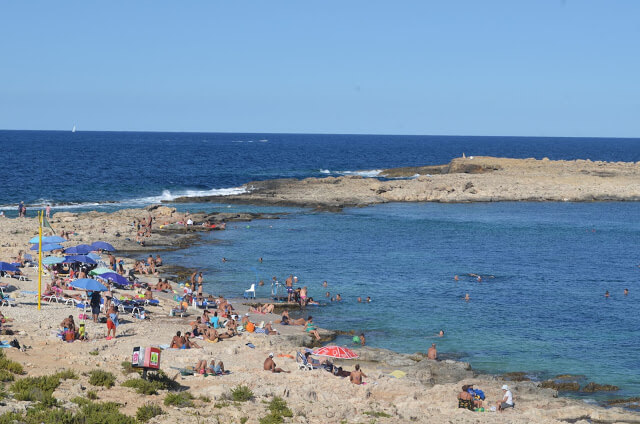 Praia de Qawra Point Beach