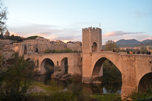 Besalu ponte