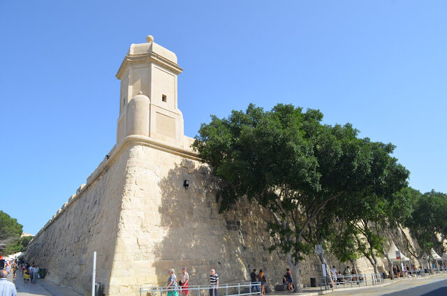 Parte da muralha da cidade antiga de Valeta