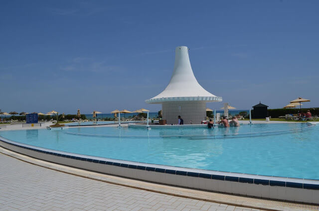 Piscina do IberoStar Averroes