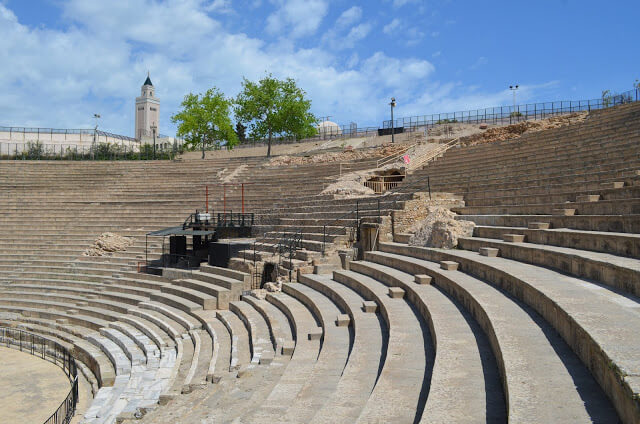 Anfiteatro de Odeon (Amphitheatre de Odeon Theater)