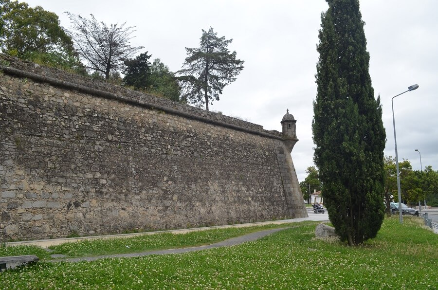 Muralhas de Évora