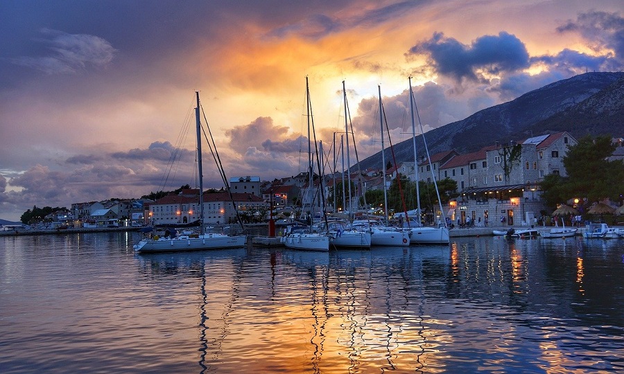 Quais a atrações turísticas de Luarca?