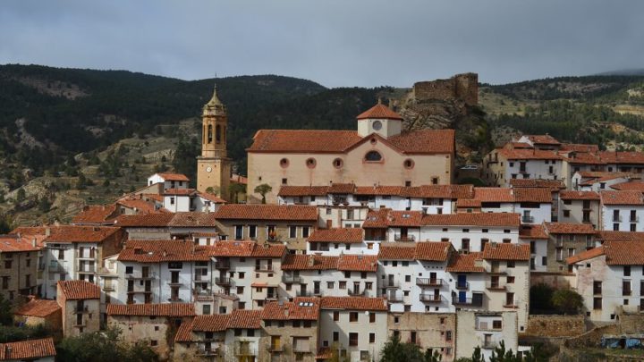 Linares de Mora