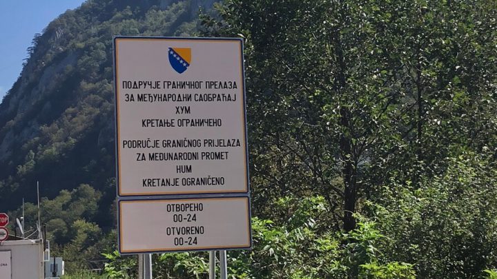 Cruzar a fronteira entre a Bósnia e Herzegovina e Montenegro de carro