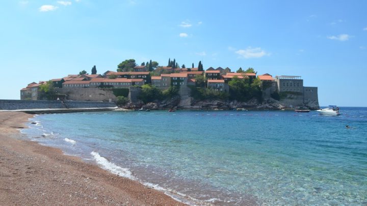 Bar, na costa sul de Montenegro